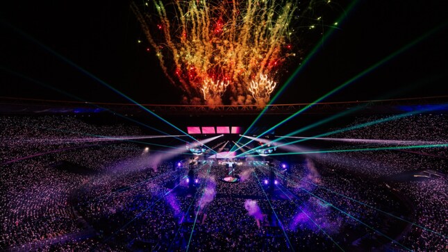 Ashwini Vaishnaw calls Ahmedabad's Coldplay concert a 'global benchmark', Chris Martin calls it 'best stadium'
